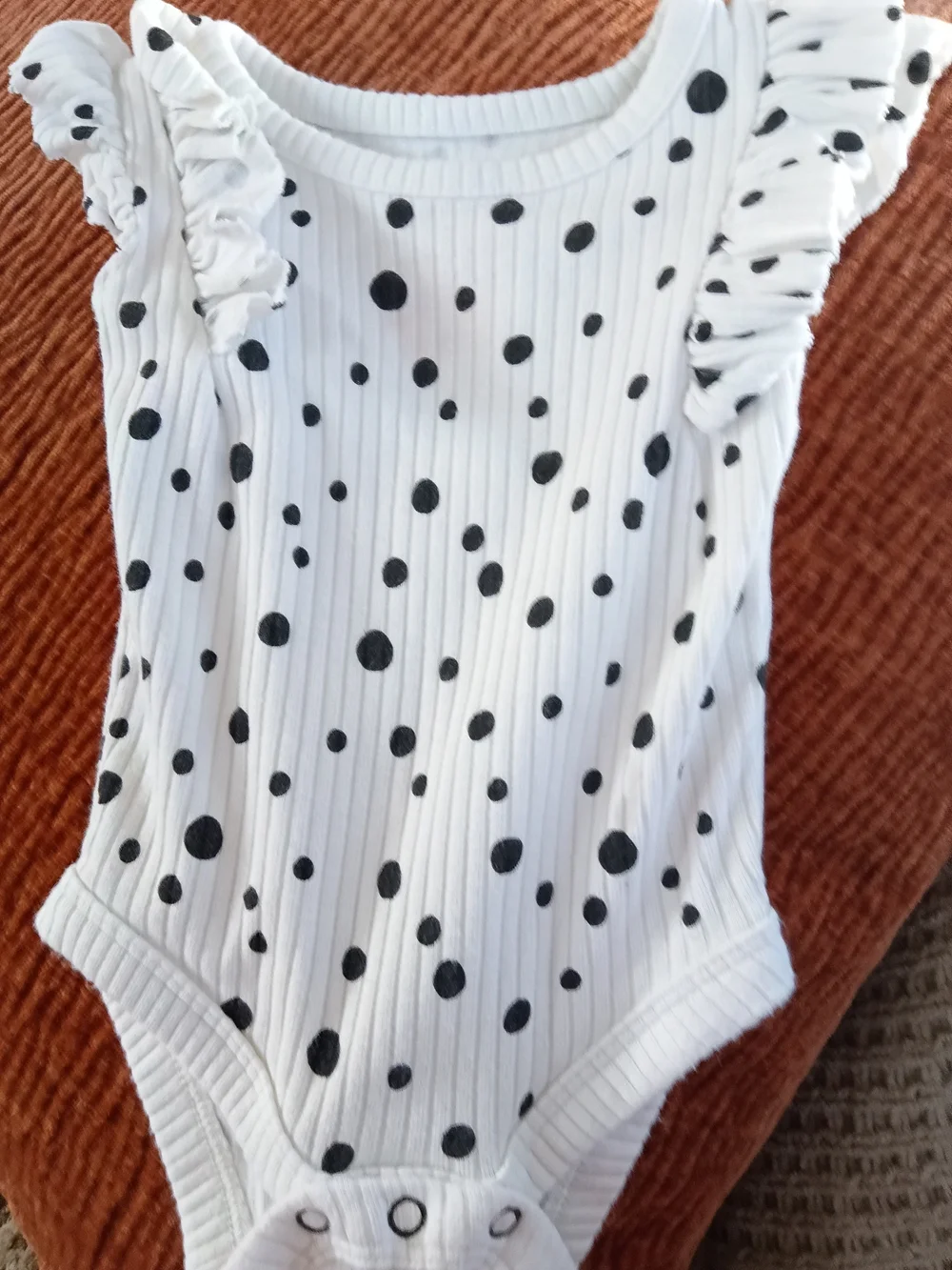 Cat & Jack White Ribbed Polka Dot Ruffle Sleeve Bodysuit